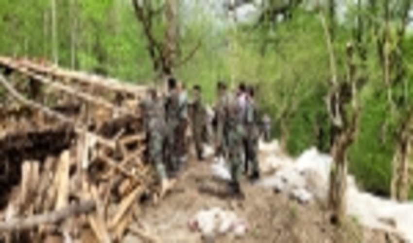 تخریب دو دامسرای  غیر مجاز در جنگل مازی بن بخش دالخانی