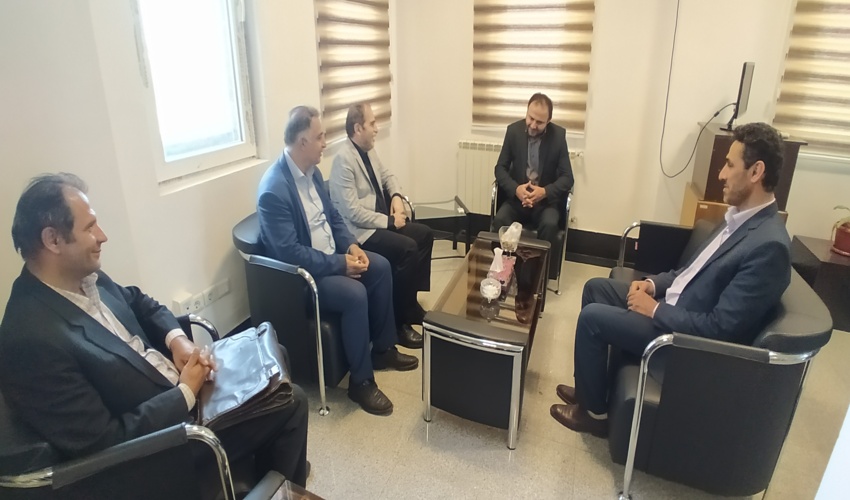 ديدار جداگانه سرپرست اداره كل منابع طبيعي نوشهر با مسئولان قضايي نوشهر