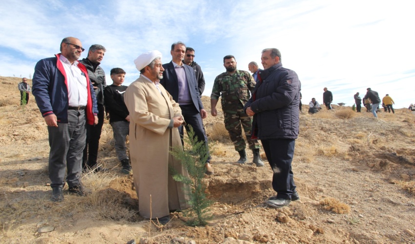  رئیس سازمان جنگل‌ها، مراتع و آبخیزداری کشور خبر داد صرف ۱۱۰۰ میلیارد تومان در بخش جنگل، مرتع و آبخیزداری طی سال جاری