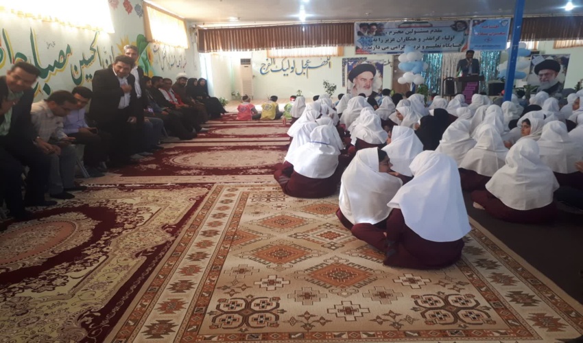  نشست صمیمی مدیرکل منابع طبیعی نوشهر  با کارکنان