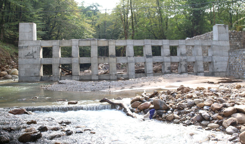 سرشاخه گیر پلطان تنکابن 70 درصد پیشرفت فیزیکی دارد 