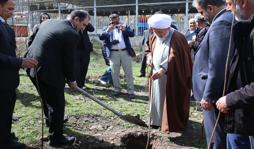 برگزاری مراسم روزدرختکاری در پارک جنگلی سی سنگان 