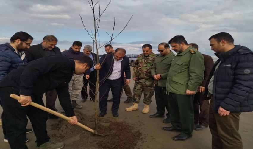 گزارش تصویری از پویش نهال کاری منابع طبیعی و بسیج 