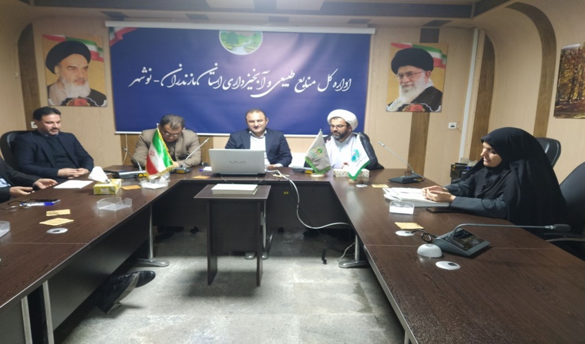 تجلیل از کارکنان خانواده شهدای منابع طبیعی