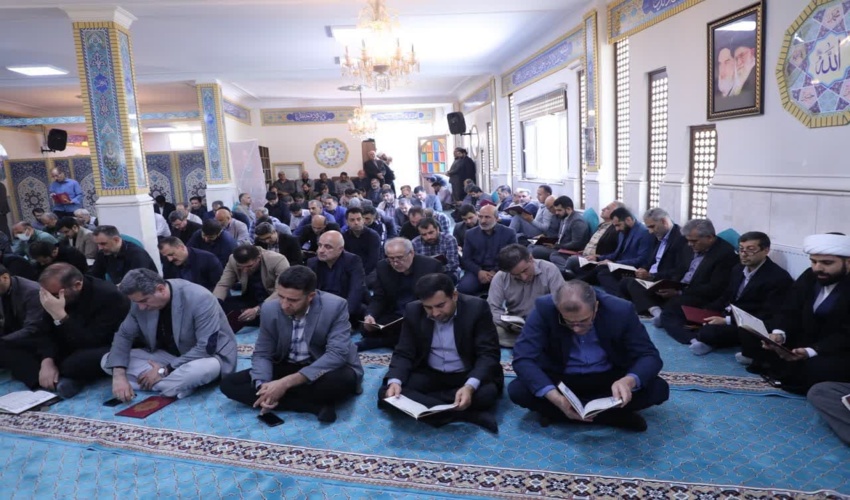 گرامیداشت یاد شهید جمهور و هیئت همراه در سازمان منابع طبیعی