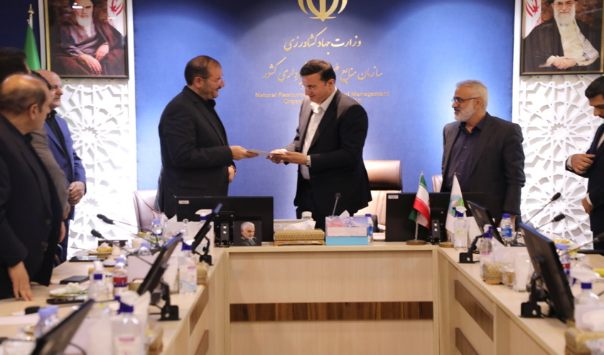 پرچم حراست از طبیعت ایران، از «نوبخت» به «وحید» رسید