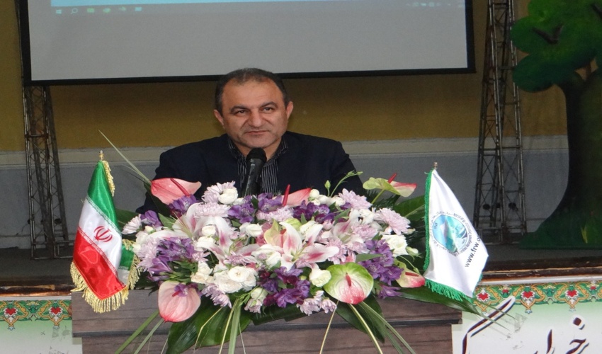 مراسم گرامیداشت روز کارمند و تجلیل از کارمندان نمونه اداره کل منابع طبیعی و آبخیزداری غرب مازندران برگزار شد