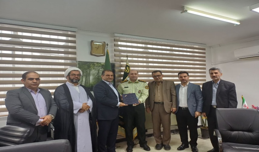 تجلیل دکتر مهرداد خزایی پول مدیرکل منابع طبیعی و آبخیزداری استان مازندران نوشهر از فرماندهی  یگان حفاظت اداره کل منابع طبیعی و آبخیزداری استان مازندرا